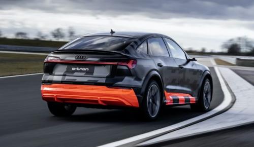 Audi e-tron S: быстрый и технологичный