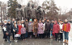 Партийцы Тверского района почтили память молодогвардейцев