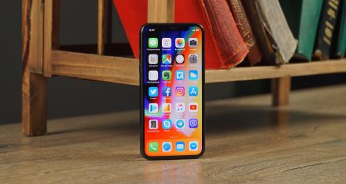 iPhone Xs подешевел до 50 000 рублей