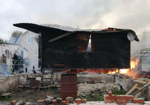 В Ольхово сгорел дачный дом
