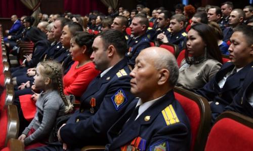 В Кызыле состоялось торжественное собрание, посвященное Дню работников органов безопасности РФ